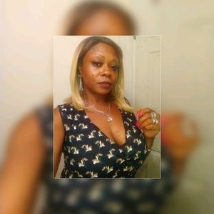 Meet your Posher, Monica r